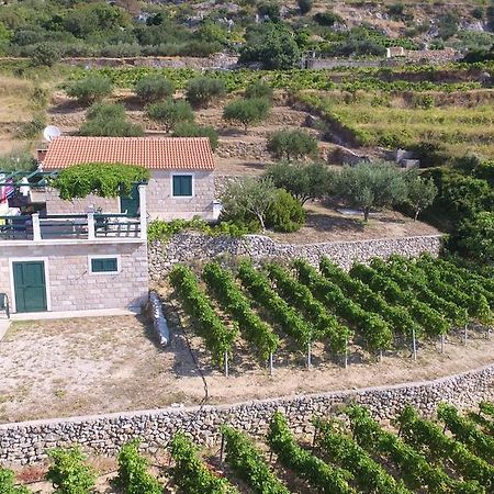 Holiday Home Vineyard House Bol Eksteriør bilde