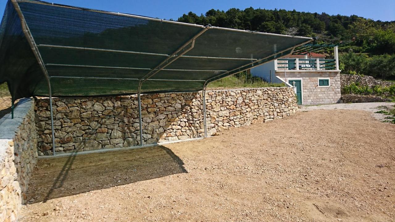 Holiday Home Vineyard House Bol Eksteriør bilde